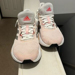 Good shoes with good condition, i didn’t wear a lot.